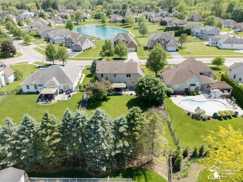 1176 Twin Lakes Drive Bedford Township MI 48182