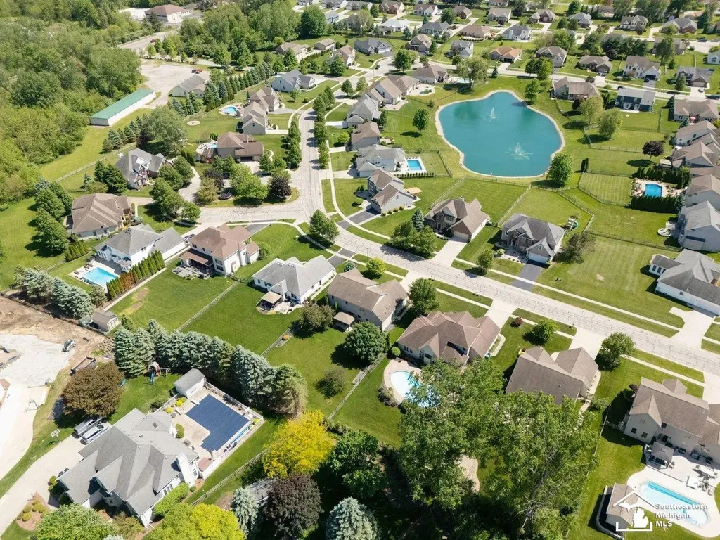 1176 Twin Lakes Drive Bedford Township MI 48182