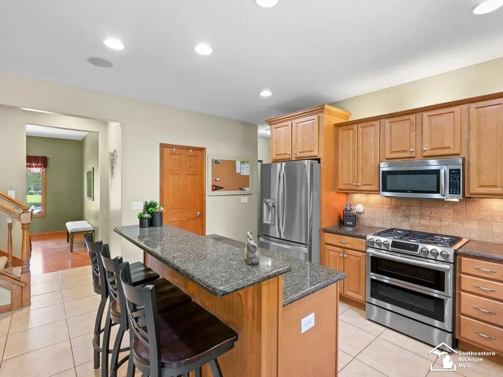 1176 Twin Lakes Drive Bedford Township MI 48182