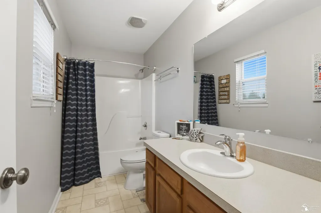 8838 Railwood Drive Berlin Charter Township MI 48166