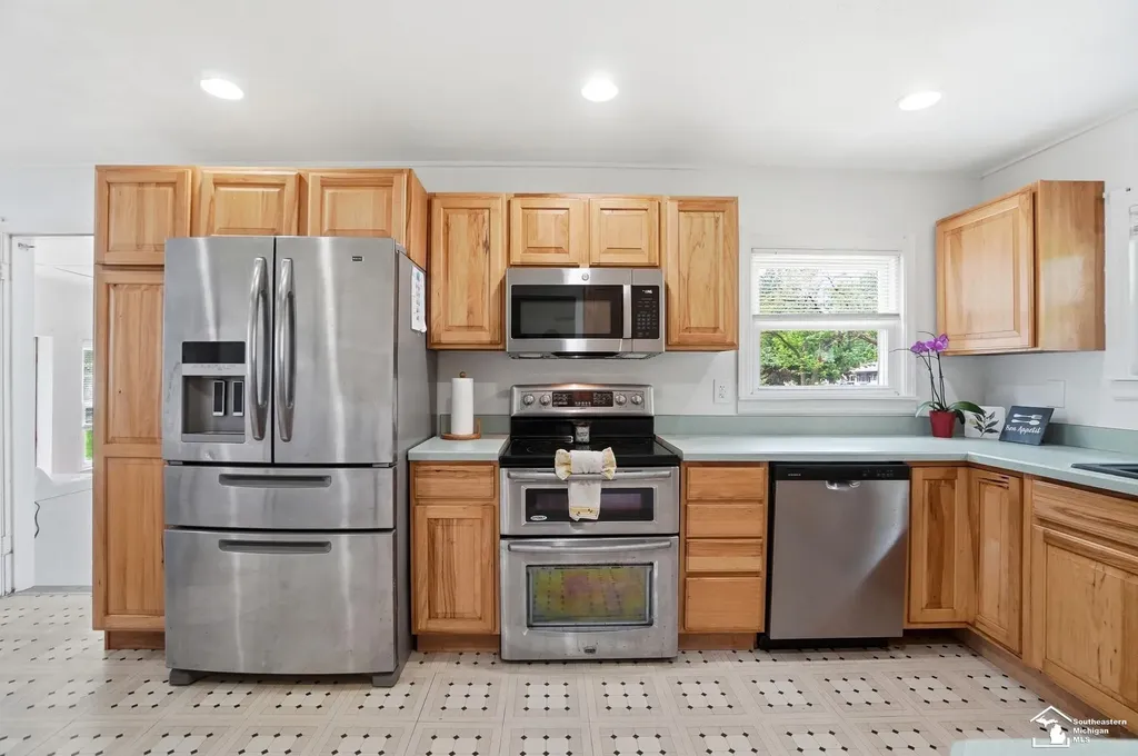 15592 Cedar Street Monroe City MI 48161