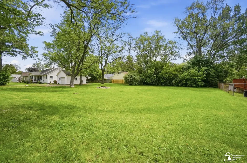 15592 Cedar Street Monroe City MI 48161