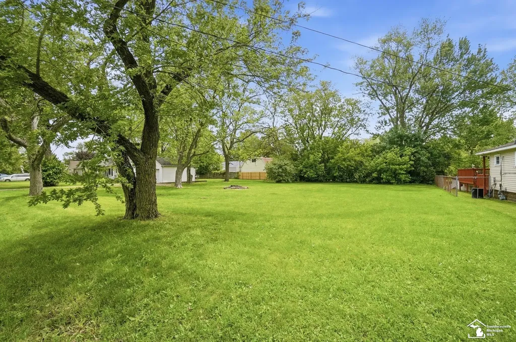 15592 Cedar Street Monroe City MI 48161