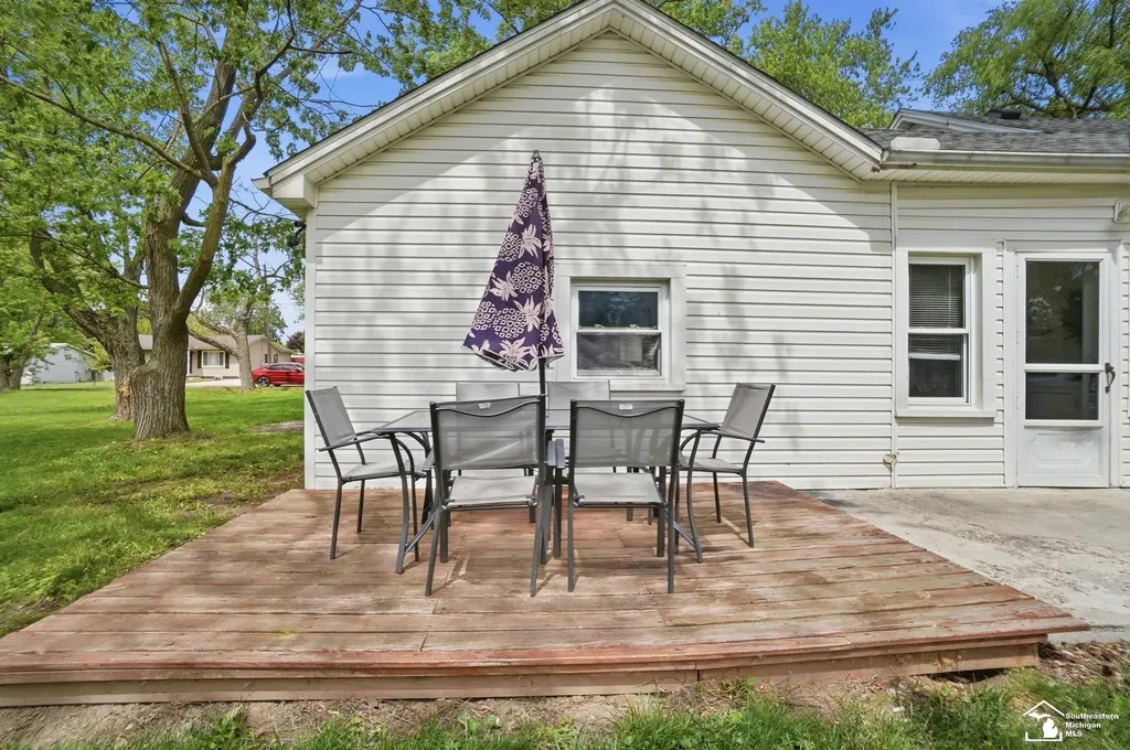 15592 Cedar Street Monroe City MI 48161