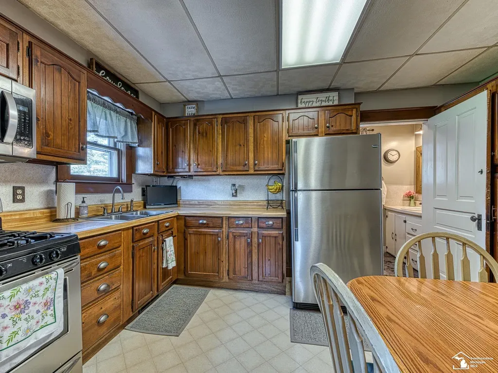 3551 N Otter Creek Road La Salle Township MI 48161