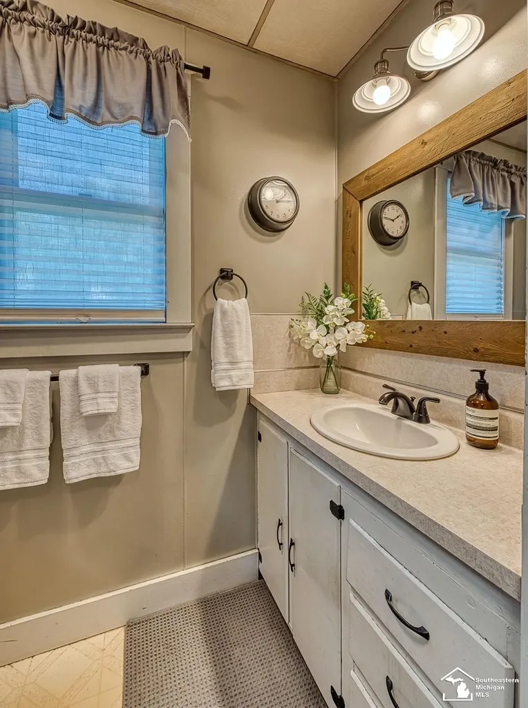 3551 N Otter Creek Road La Salle Township MI 48161