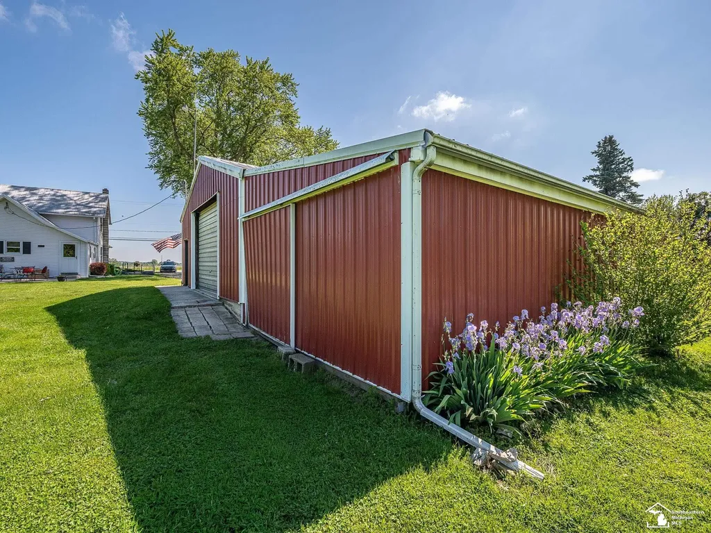 3551 N Otter Creek Road La Salle Township MI 48161