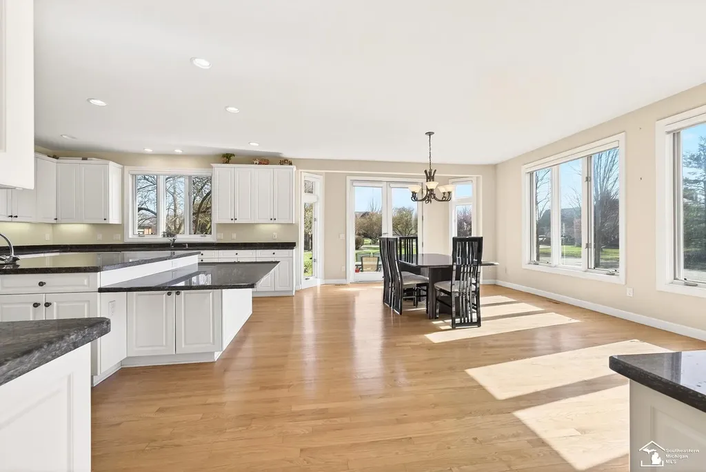 4592 Forestview Drive West Bloomfield Charter Township MI 48322