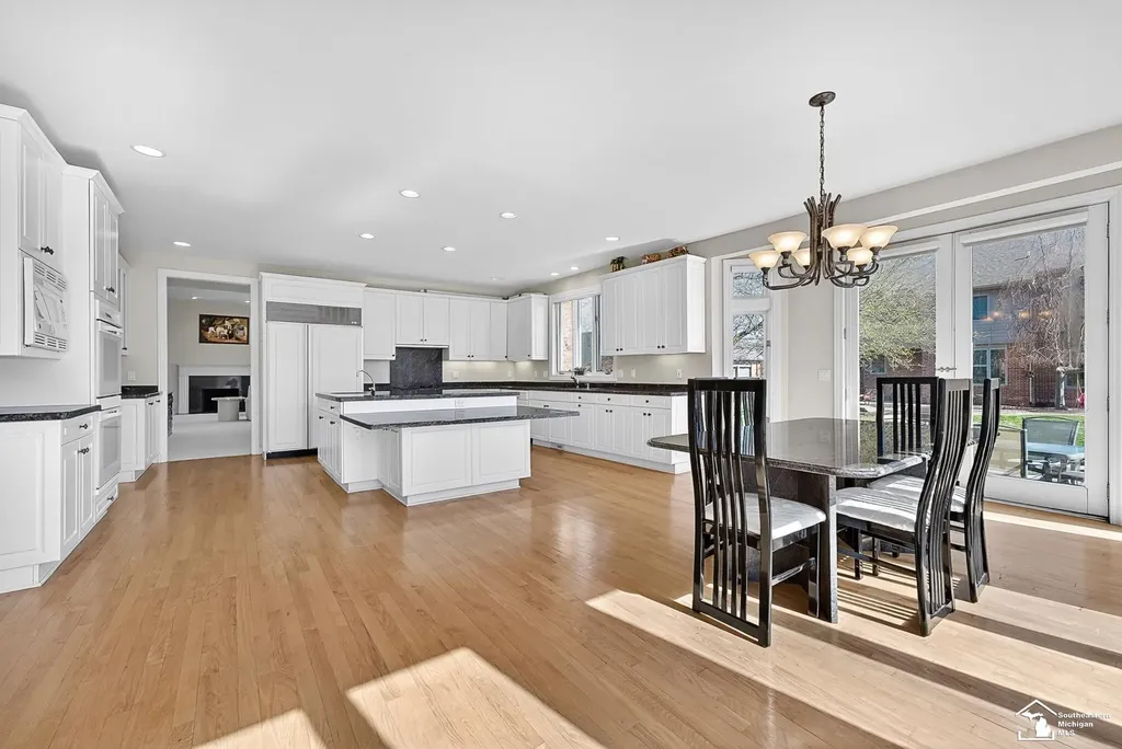 4592 Forestview Drive West Bloomfield Charter Township MI 48322