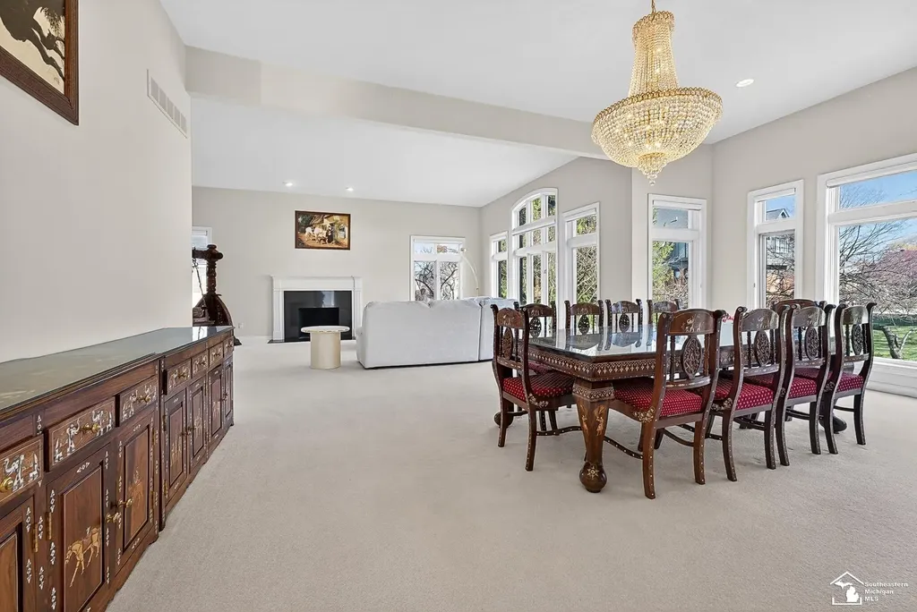 4592 Forestview Drive West Bloomfield Charter Township MI 48322
