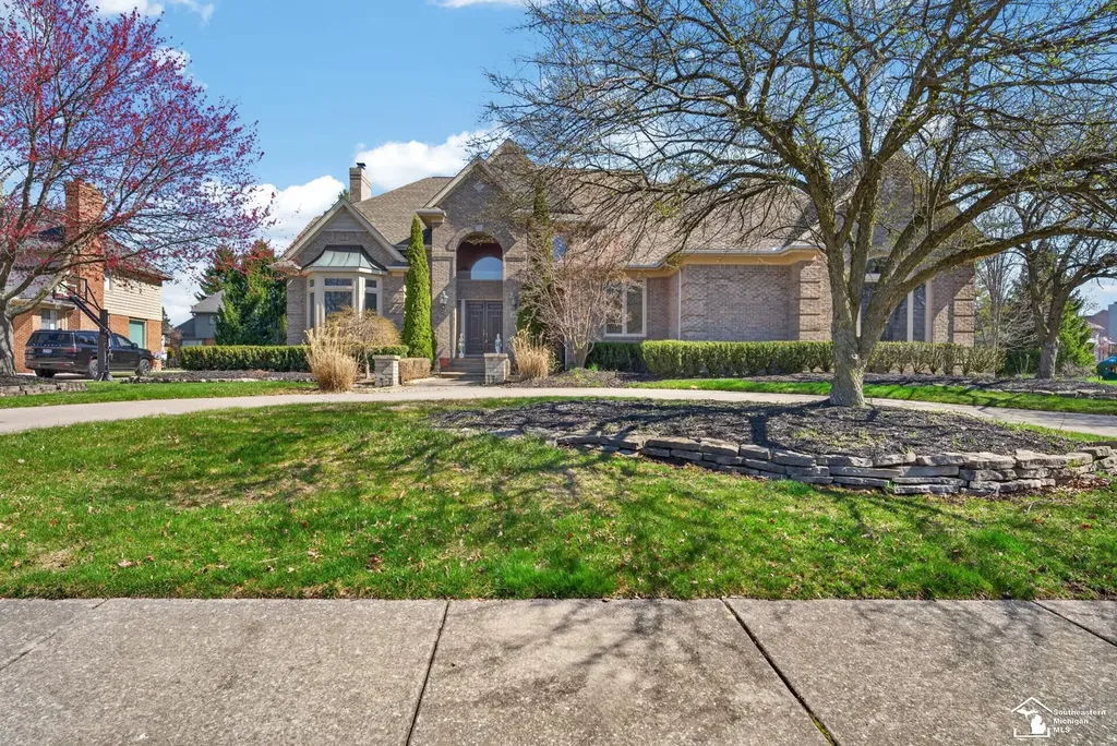 4592 Forestview Drive West Bloomfield Charter Township MI 48322