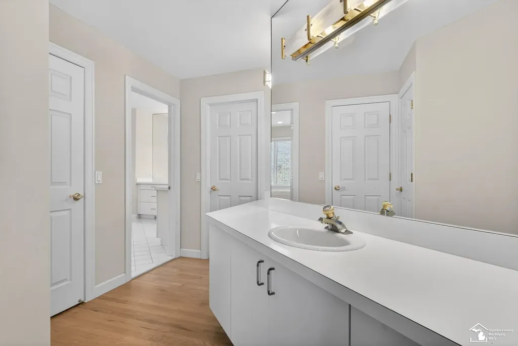 4592 Forestview Drive West Bloomfield Charter Township MI 48322