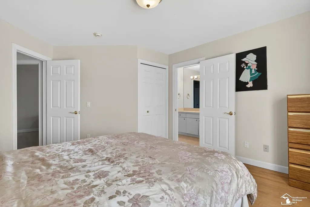 4592 Forestview Drive West Bloomfield Charter Township MI 48322