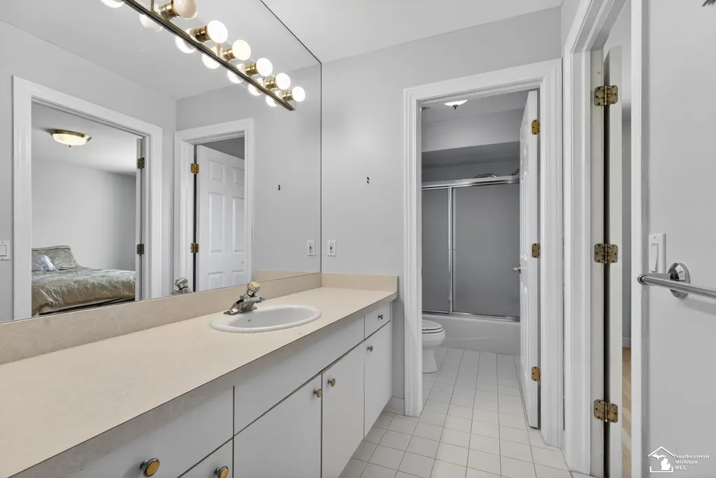 4592 Forestview Drive West Bloomfield Charter Township MI 48322