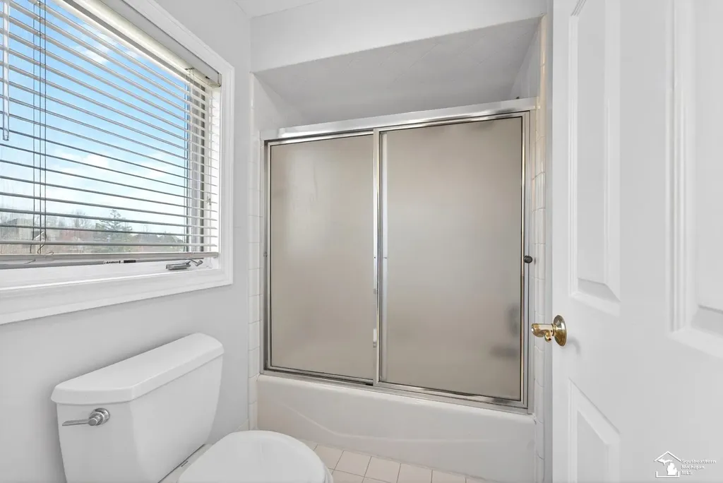 4592 Forestview Drive West Bloomfield Charter Township MI 48322