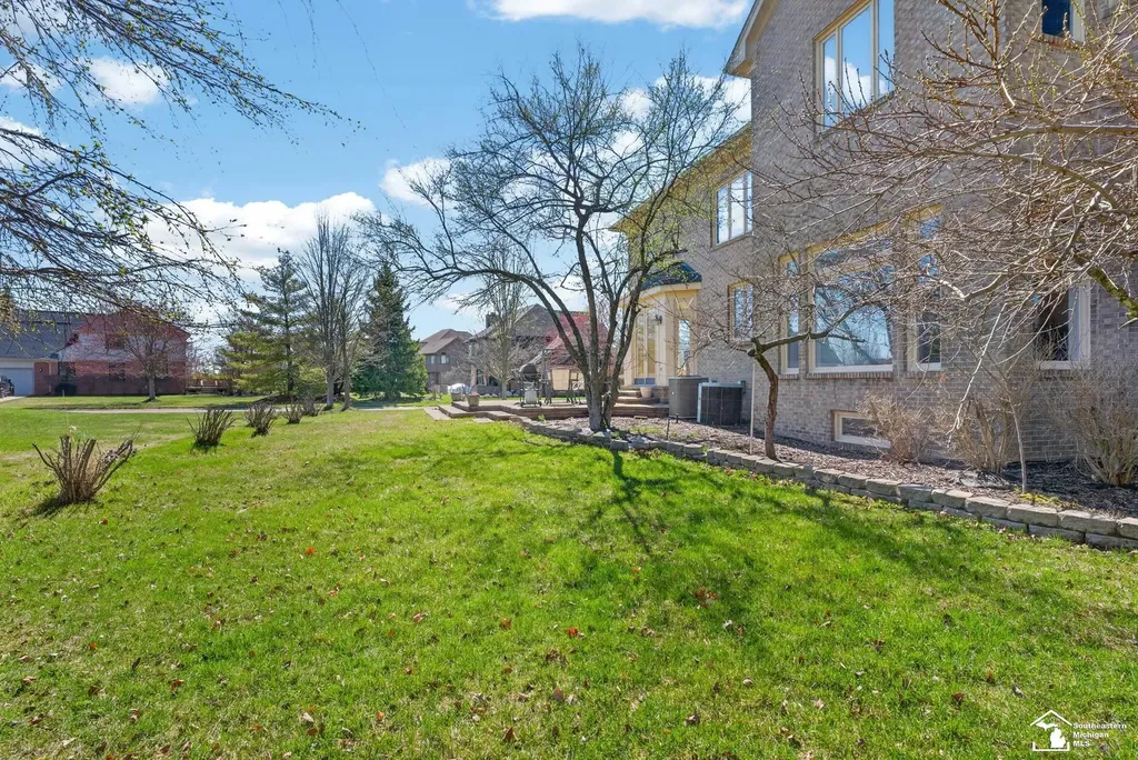 4592 Forestview Drive West Bloomfield Charter Township MI 48322