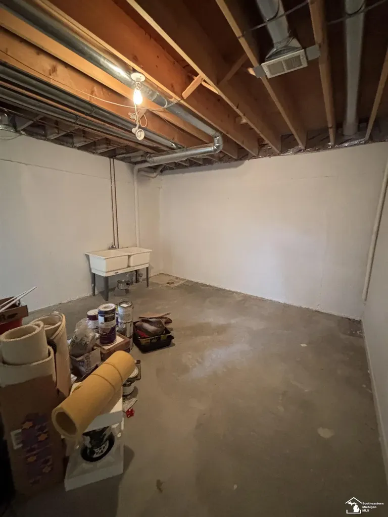 4592 Forestview Drive West Bloomfield Charter Township MI 48322