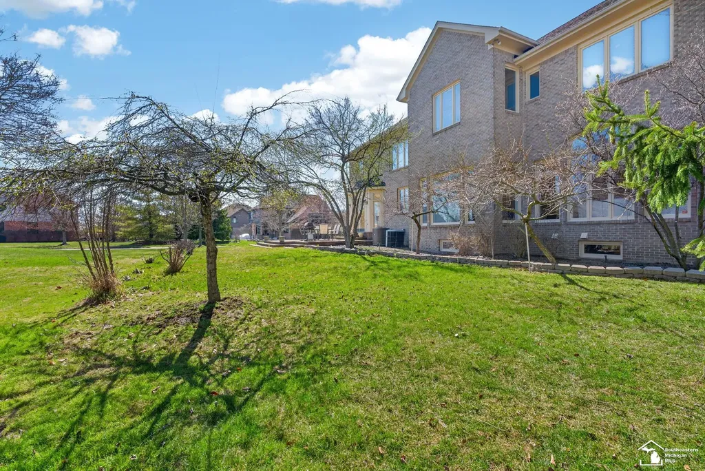 4592 Forestview Drive West Bloomfield Charter Township MI 48322