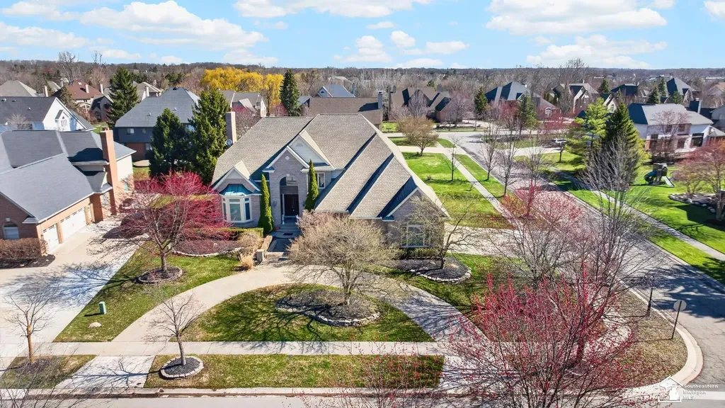 4592 Forestview Drive West Bloomfield Charter Township MI 48322