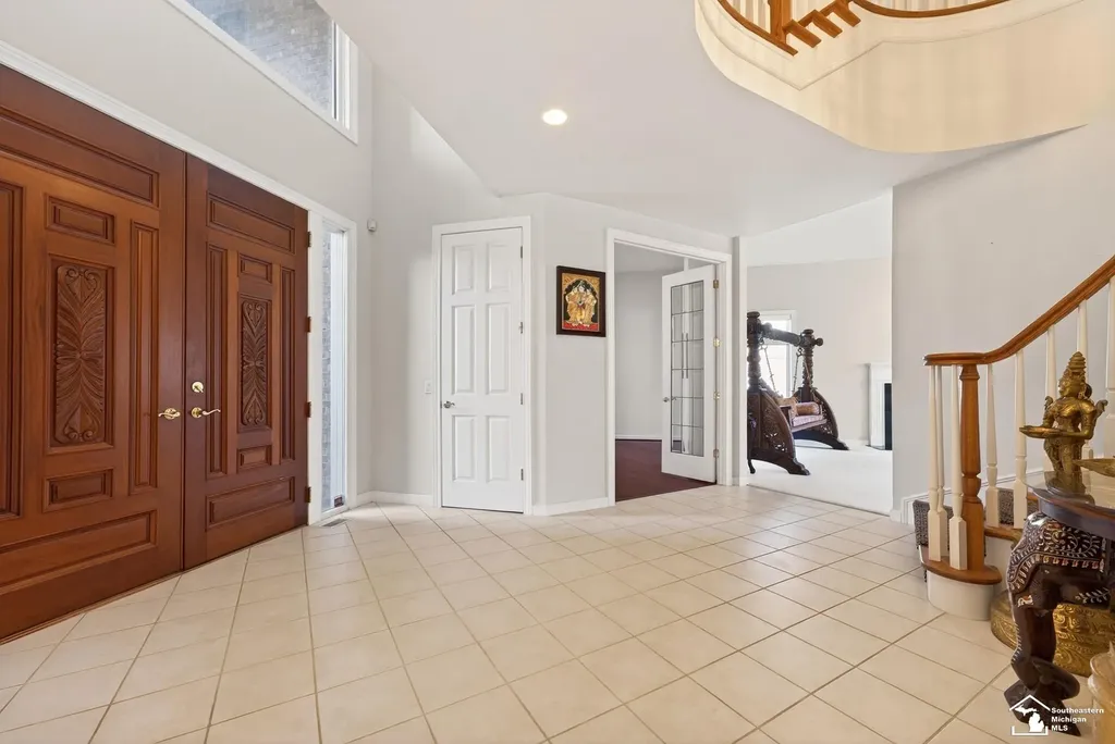 4592 Forestview Drive West Bloomfield Charter Township MI 48322
