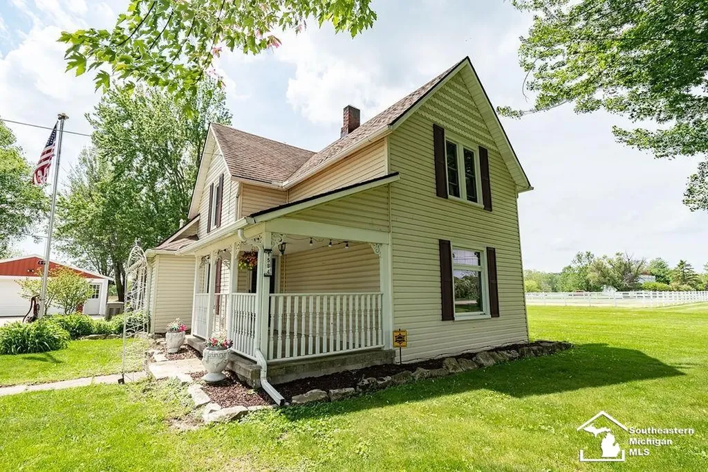 1584 E Newburg Road Ash Township MI 48117