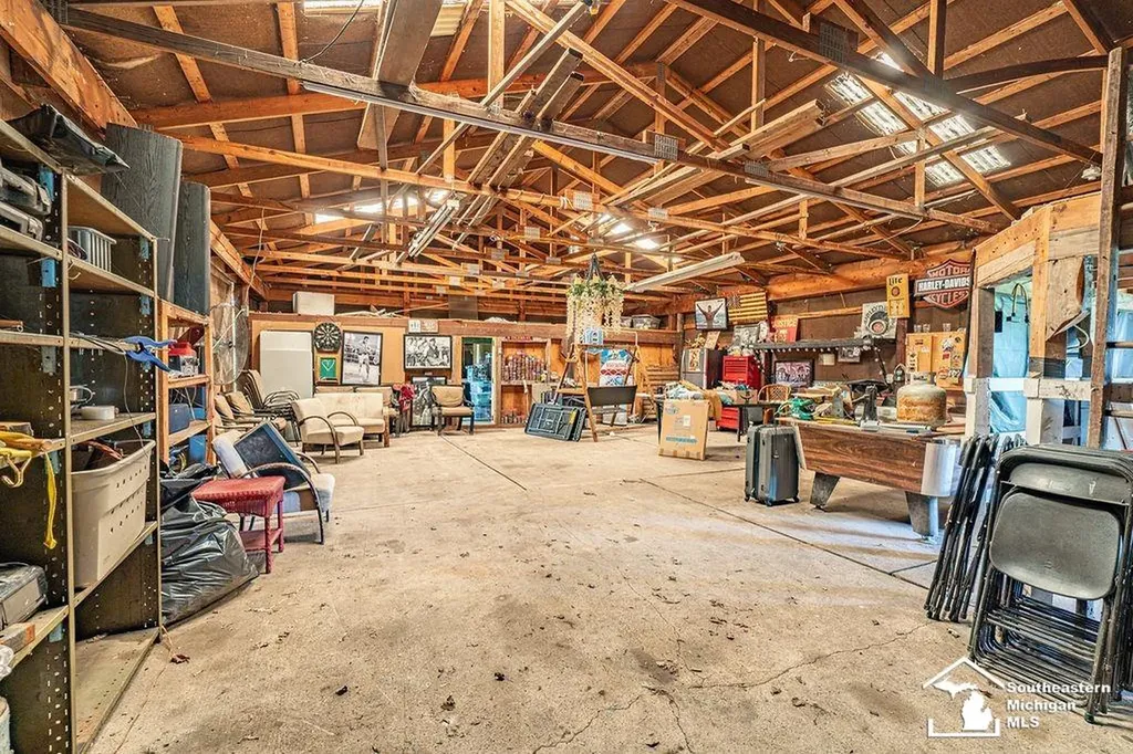 1584 E Newburg Road Ash Township MI 48117
