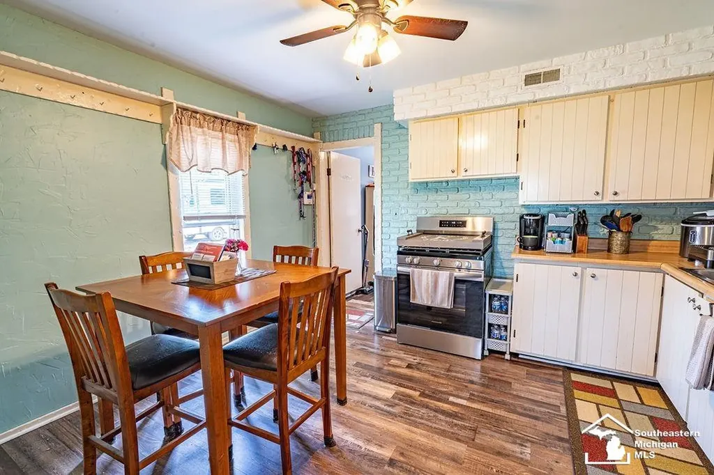1584 E Newburg Road Ash Township MI 48117