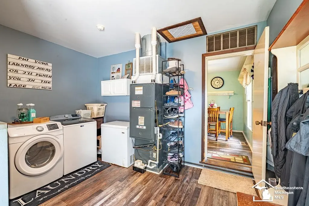 1584 E Newburg Road Ash Township MI 48117