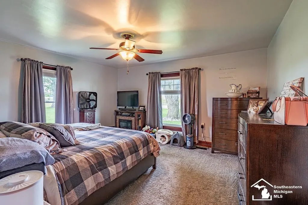 1584 E Newburg Road Ash Township MI 48117