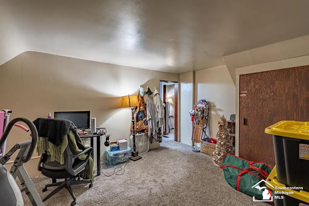 1584 E Newburg Road Ash Township MI 48117