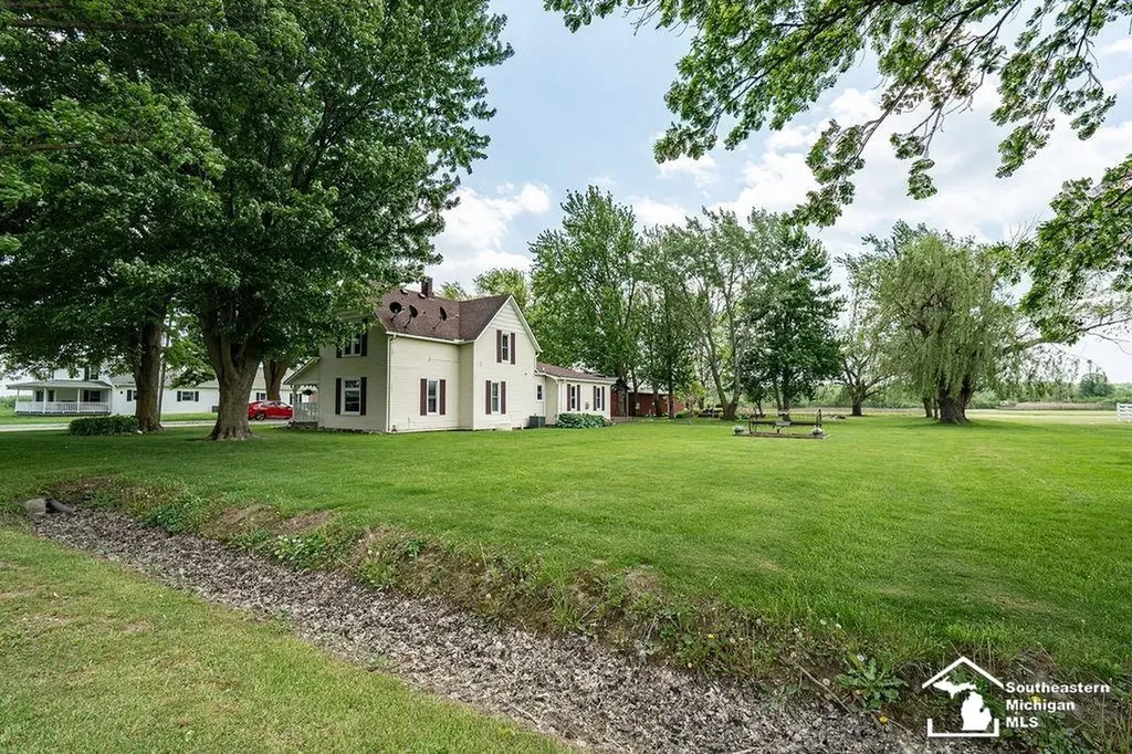 1584 E Newburg Road Ash Township MI 48117
