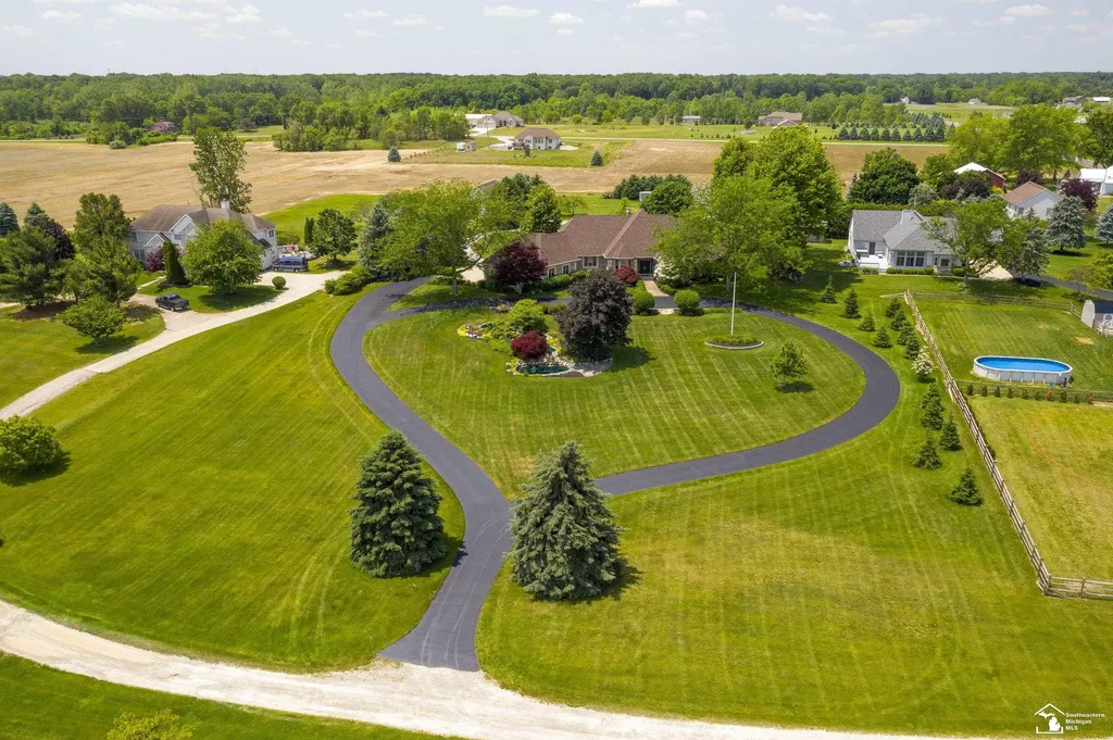 1573 W Erie Road Bedford Township MI 48182