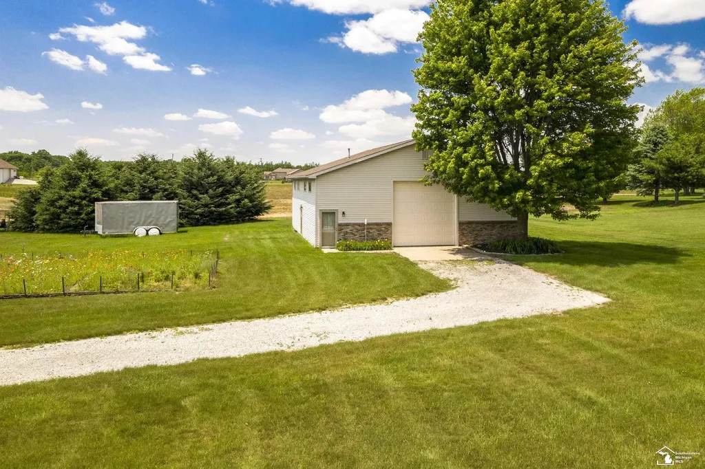 1573 W Erie Road Bedford Township MI 48182