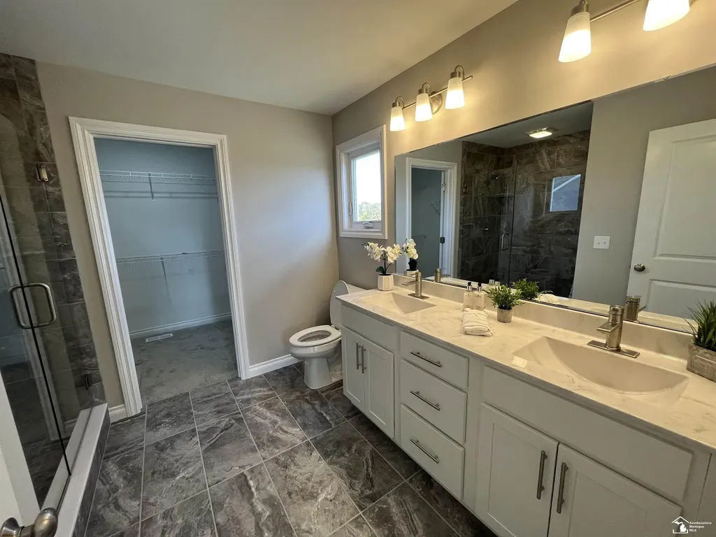 8289 Grande Lake Circle Bedford Township MI 48182