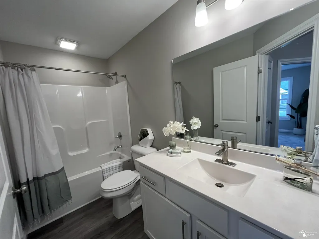 8289 Grande Lake Circle Bedford Township MI 48182