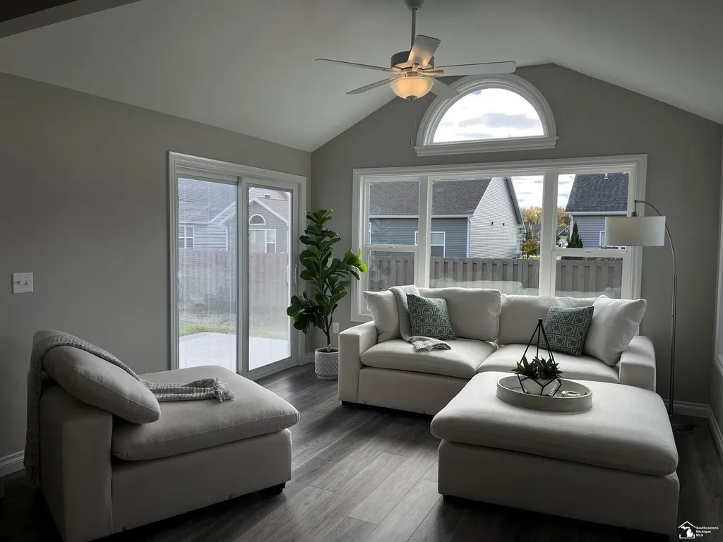 8289 Grande Lake Circle Bedford Township MI 48182