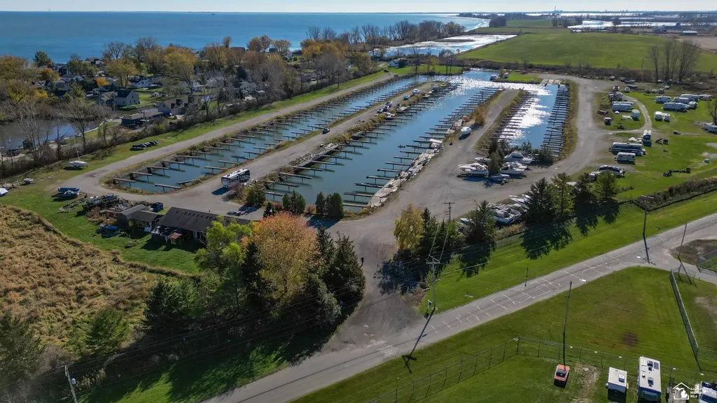 10420 S Harold Drive Luna Pier City MI 48157