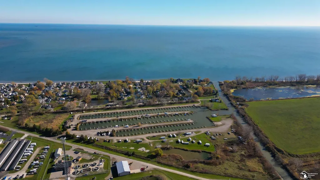 10420 S Harold Drive Luna Pier City MI 48157