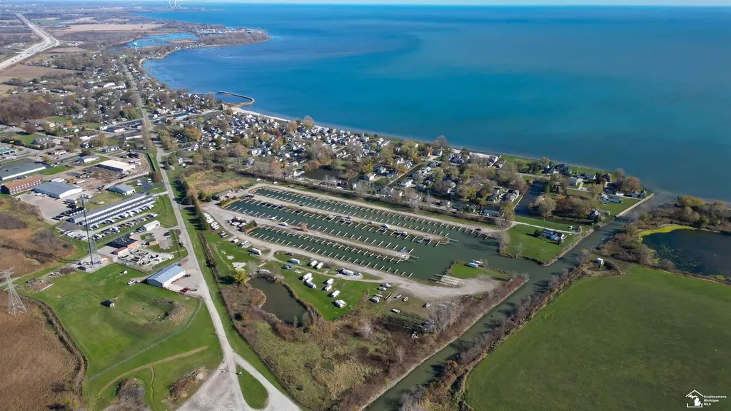 10420 S Harold Drive Luna Pier City MI 48157