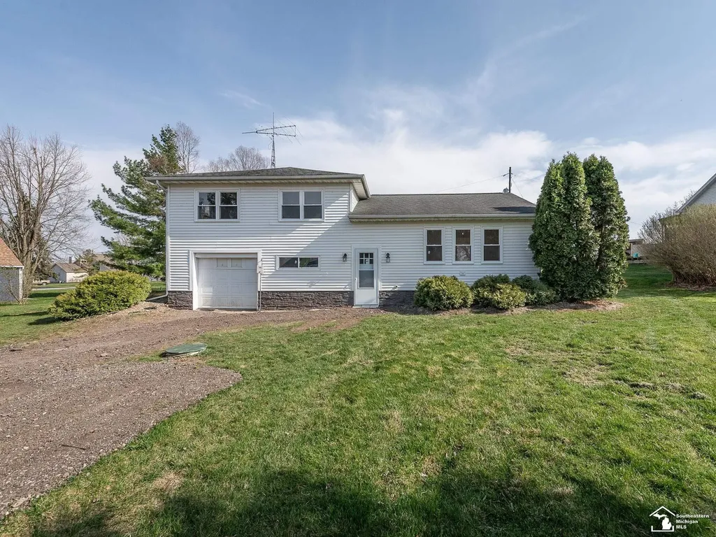 7329 Norfolk Drive Cambridge Township MI 49265