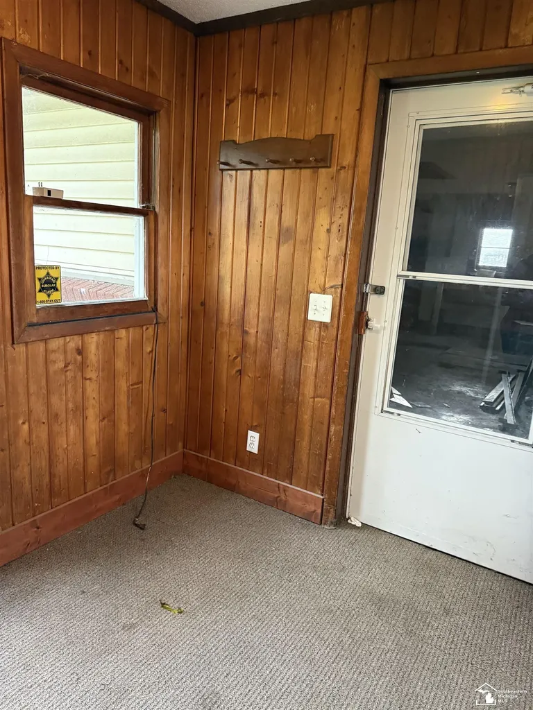 29 E Vesey Street Petersburg City MI 49270