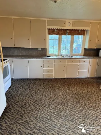 29 E Vesey Street Petersburg City MI 49270