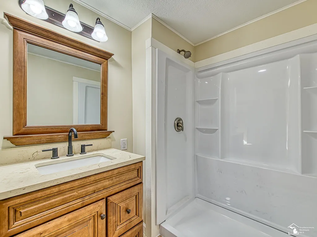 10711 Douglas Road Bedford Township MI 48182