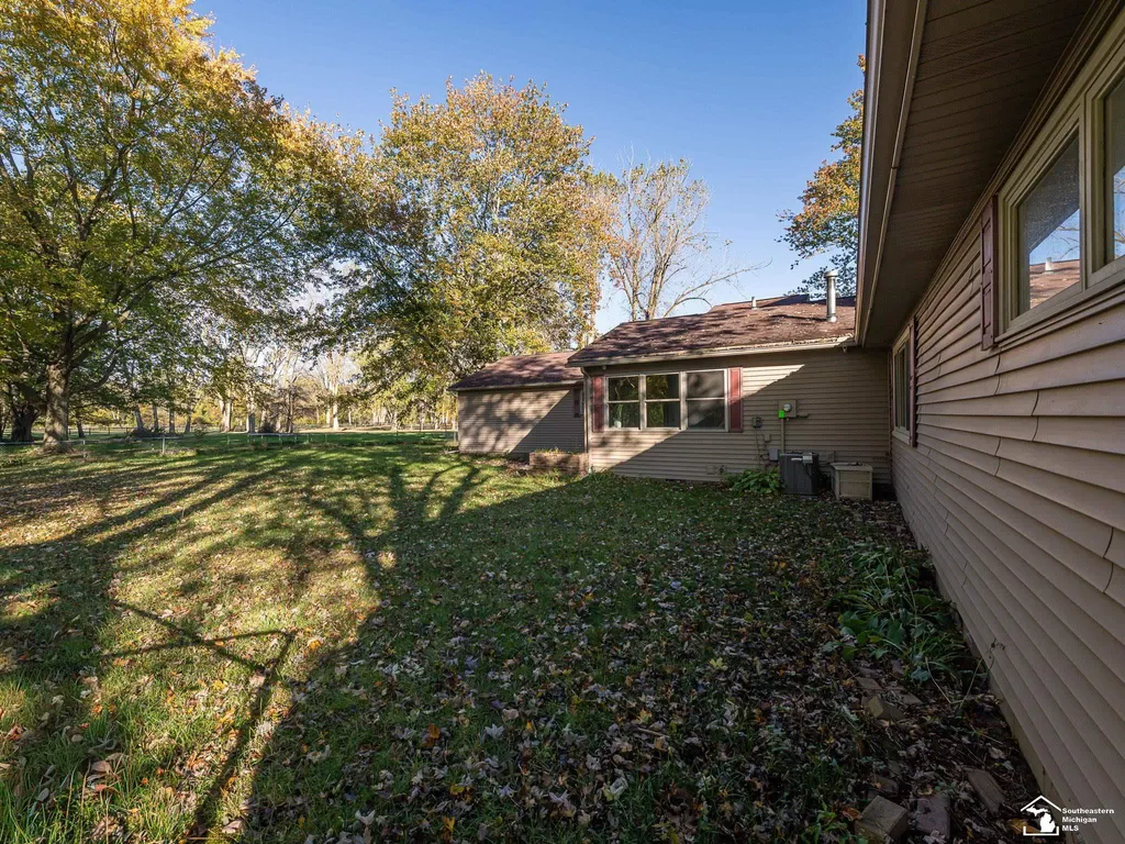 10711 Douglas Road Bedford Township MI 48182