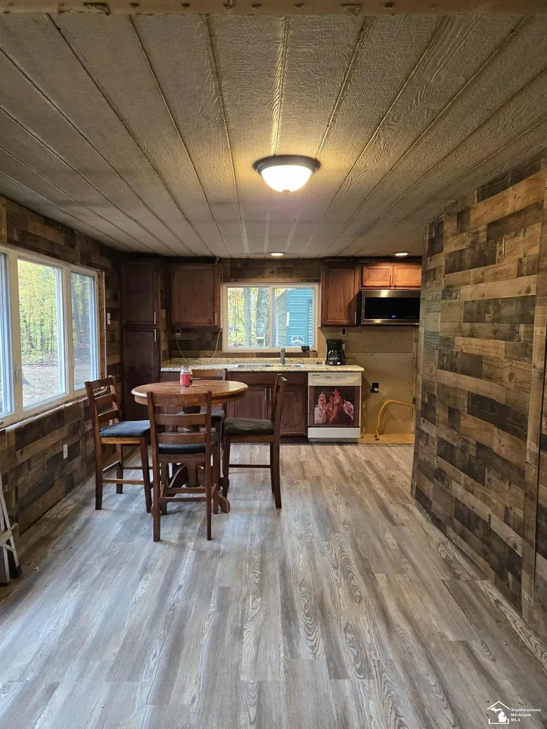 7180 Sherwood Trail Frost Township MI 48625