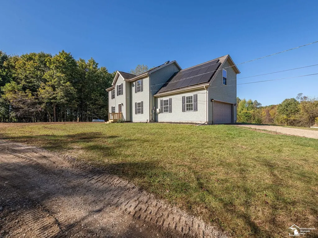 6482 Sorby Highway Addison Village MI 49220