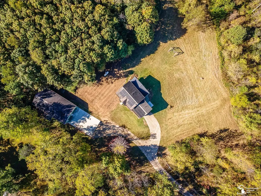 6482 Sorby Highway Addison Village MI 49220