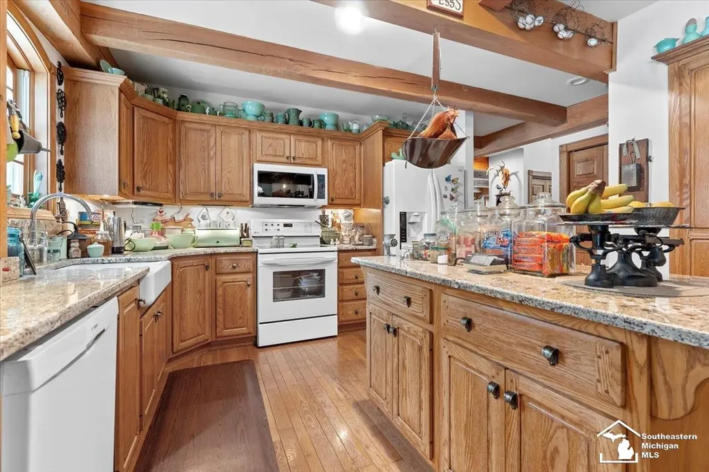 7577 S Huron River Drive South Rockwood Village MI 48179