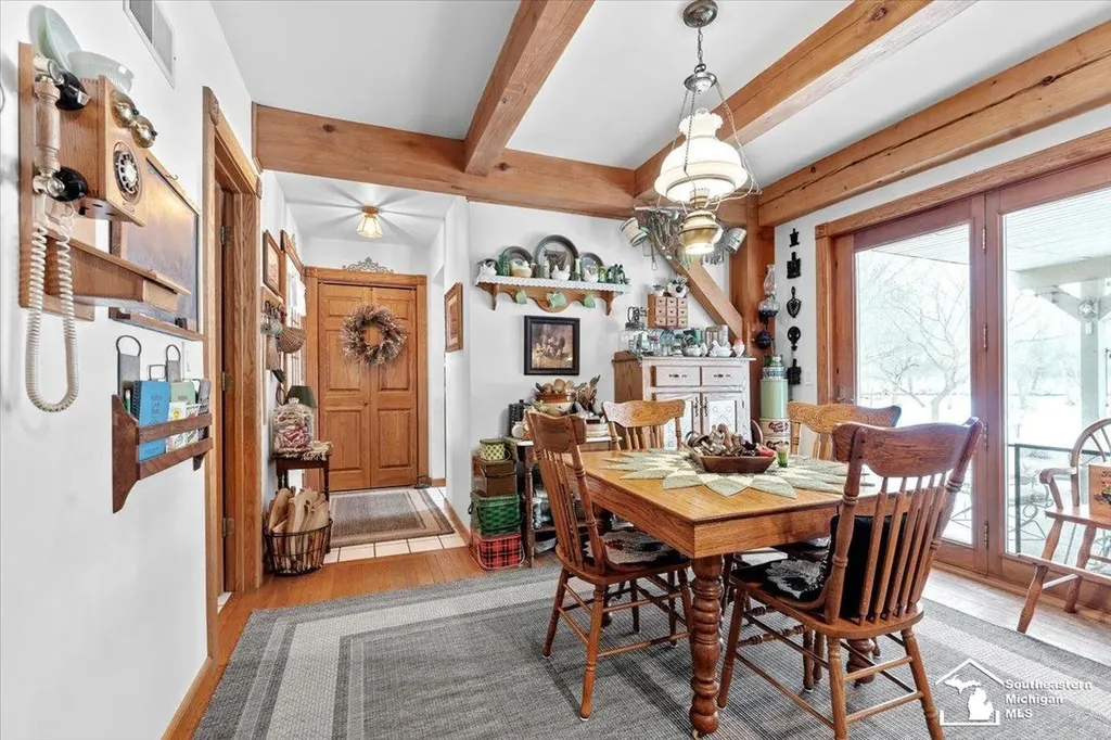 7577 S Huron River Drive South Rockwood Village MI 48179