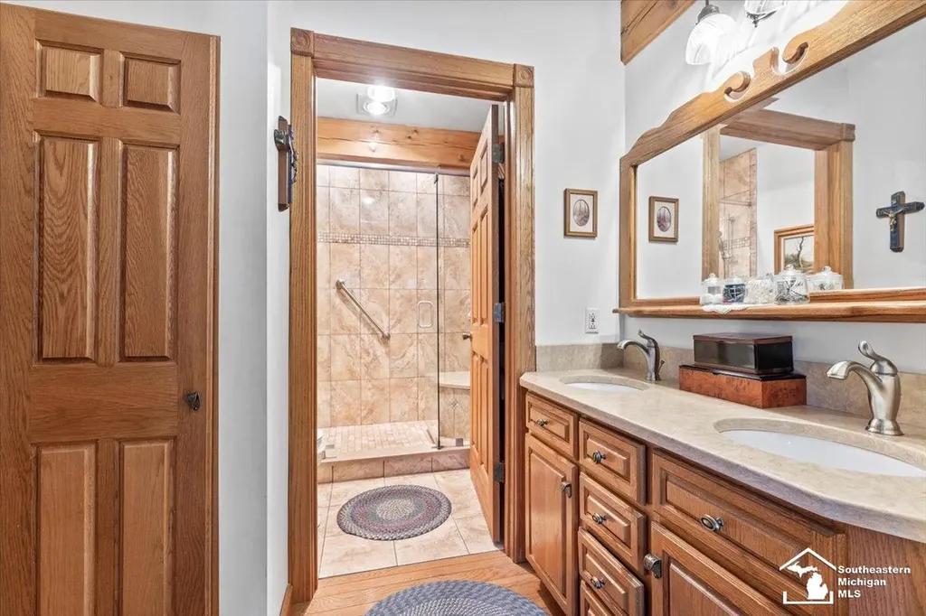 7577 S Huron River Drive South Rockwood Village MI 48179